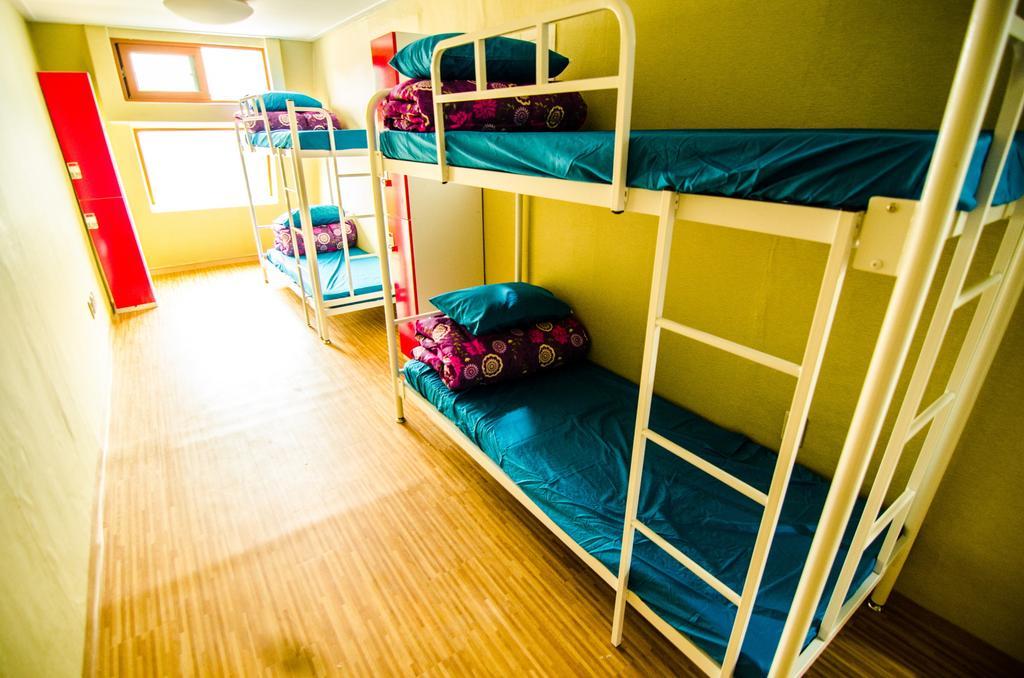 Kimchee Sinchon Guesthouse Seul Quarto foto